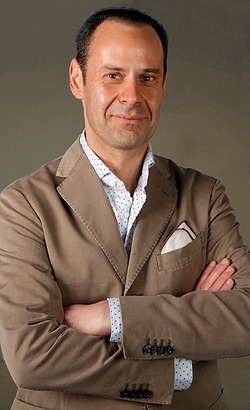 Portrait de Dr Jean De Wan, chirurgie esthétique au centre VitaSanté de Mont-Saint-Guibert